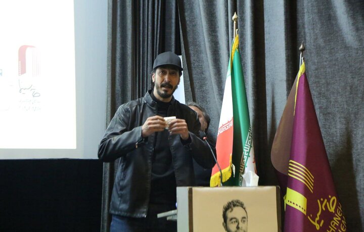 داغ جواد گنجی تا ابد جاودان است؛ سیاستمداران مخاطب سینما نیستند داغ جواد گنجی تا ابد جاودان است؛ سیاستمداران مخاطب سینما نیستند