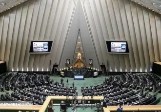 اعتراض تند وتیز نماینده مجلس به عیدی تعیین شده کارگران و فرهنگیان اعتراض تند وتیز نماینده مجلس به عیدی تعیین شده کارگران و فرهنگیان