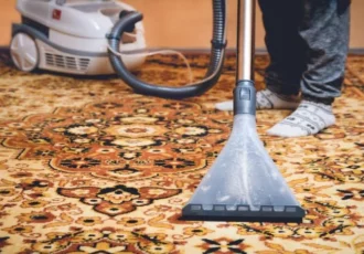 اعلا شویی فرش چیست؟ تفاوت اعلاشویی با شستشوی معمولی و راهنمای جامع برای داشتن فرشی نو و براق