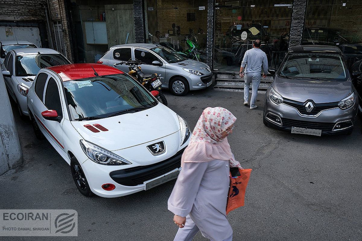 نوسان در بازار خودروهای مونتاژی‌ و داخلی‌ / «پژو i 207 اتوماتیک » ۳۵ میلیون ارزان شد و از باشگاه میلیاردی‌ها خارج شد +جدول‌قیمت