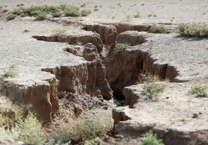 یکمیلیون چاه در ایران؛ ۳۵۰ هزار حلقه روی زمینهای در حال فرونشست! یکمیلیون چاه در ایران؛ ۳۵۰ هزار حلقه روی زمینهای در حال فرونشست!