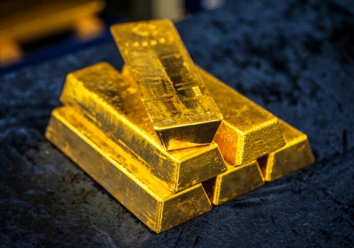 بازی دوگانه طلای جهانی و دلار؛ فلز زرد همچنان می‌تازد