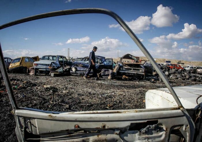 صاحبان خودروهای فرسوده حسابی سورپرایز شدند / خبر خوش ۱۴۰۴ برای دارندگان خودروهای اسقاطی