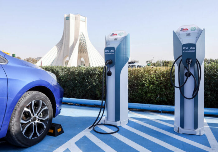 پمپبنزینها به جایگاه شارژ مجهز میشوند پمپبنزینها به جایگاه شارژ مجهز میشوند