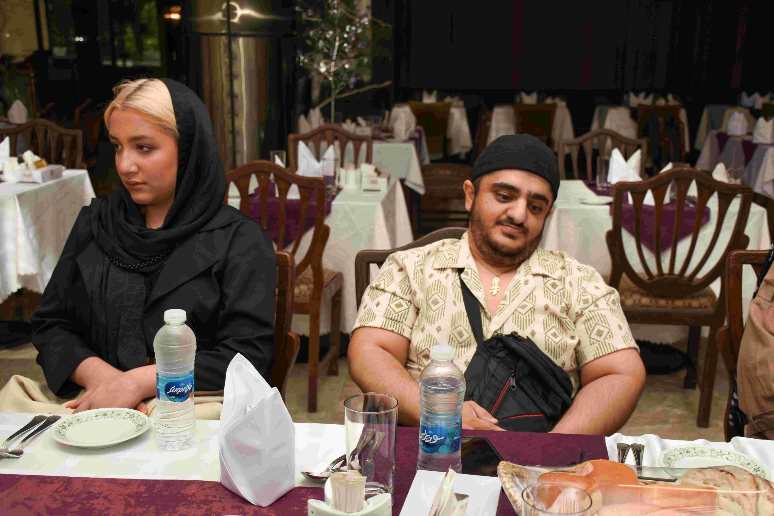 بی‌حوصلگی مرموز شایان سجادی در هتل لاله؛ اختلافات پنهان یا ناخرسندی از دعوت دکتر یزدانی؟