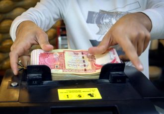 قیمت دینار عراق اعلام شد/ افزایش قیمت نسبت به اربعین پارسال قیمت دینار عراق اعلام شد/ افزایش قیمت نسبت به اربعین پارسال