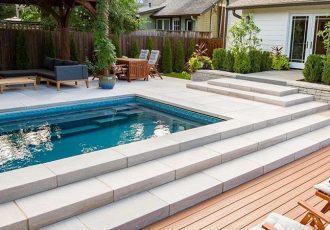 کدام فصل برای ساخت استخر بهتر است؟ بررسی مزایا و معایب هر فصل کدام فصل برای ساخت استخر بهتر است؟ بررسی مزایا و معایب هر فصل