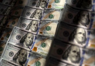 تداوم سهم بالای دلار در ذخایر ارزی کشورهای جهان