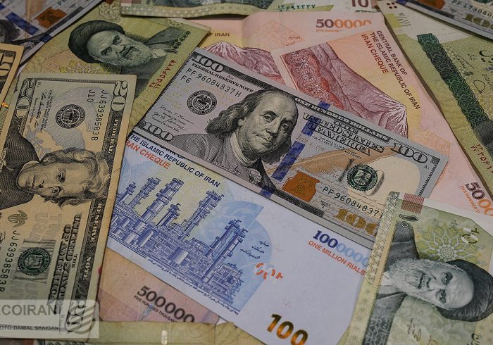 دلار از مرز ۱۱۳ هزار تومان عبور کرد/ دلار توافقی از مرز ۷۰ هزار گذشت