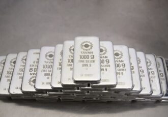 از «چرا نقره؟» تا ۱۰ هزار میلیار تومان معامله/ روایت حضور یک ساله نقره در بورس