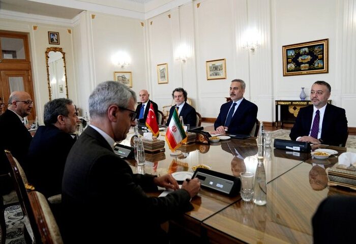 تاکید وزرای خارجه ایران و ترکیه بر عزم دو کشور برای توسعه مناسبات تاکید وزرای خارجه ایران و ترکیه بر عزم دو کشور برای توسعه مناسبات