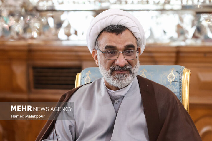 خسروپناه: مدعی هستیم که چرا غرب نهاد خانواده را متلاشی می‌کند