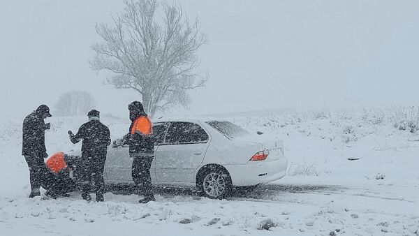 خودروهایی که زنجیره چرخ نداشته باشند در طرح زمستانه پلیس توقیف می شوند