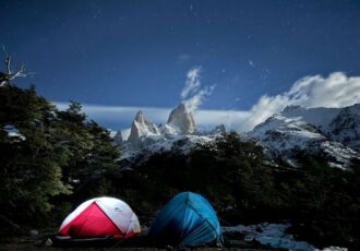 راهنمای خرید بهترین چادر کوهنوردی + معرفی ۵ مدل برتر بازار و مزایا و معایب آن‌ها