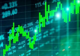 رکورد تازه در بازار سهام/ شاخص کل وارد کانال ۳.۷ میلیون واحدی شد