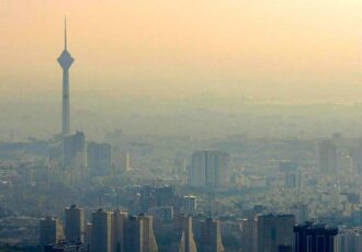 شاخص آلودگی هوای تهران امروز ناسالم شد / تهران فردا شنبه ۶ دی ۱۴۰۴ تعطیل می‌شود؟