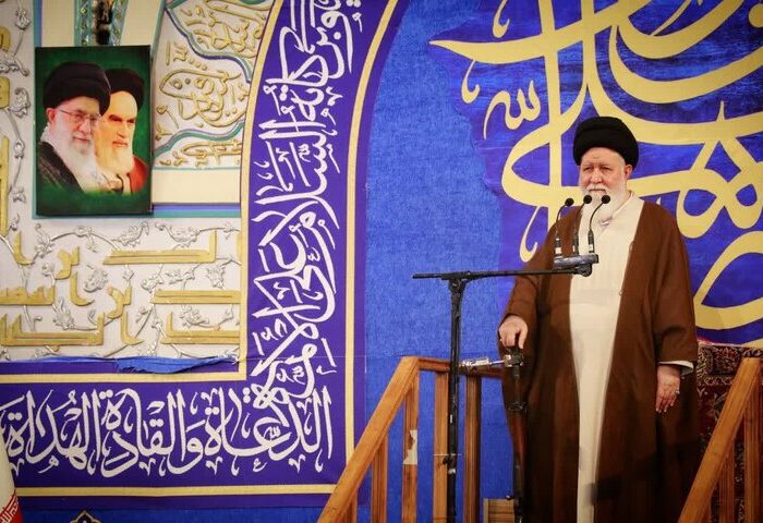علم‌الهدی: گرانی‌ها از روزانه به ساعت‌به‌ساعت رسیده است
