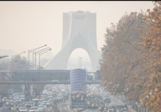 فوری؛  آغاز جلسه کارگروه اضطرار آلودگی هوای تهران / مدارس تهران فردا شنبه ۶ دی ۱۴۰۴ تعطیل شد؟