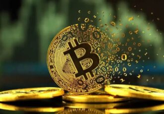 قیمت بیت‌کوین تحت تاثیر بازار آمریکا / رمزارزها کاهشی می‌شود؟