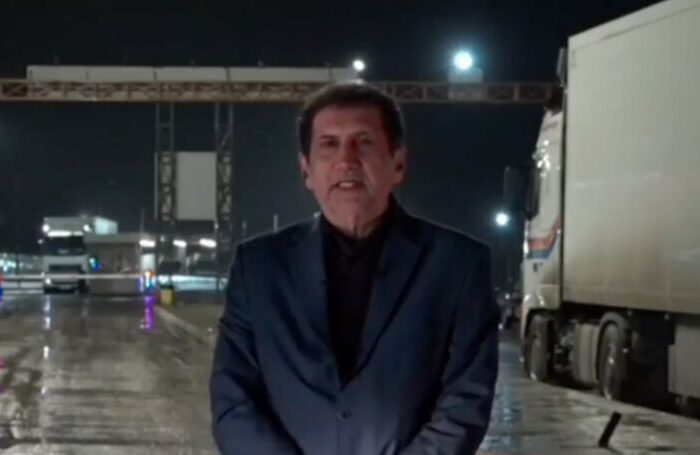 مشکل همه کامیونهای معطل مانده در مرز آستارا تا ۴۸ ساعت آینده رفع میشود مشکل همه کامیونهای معطل مانده در مرز آستارا تا ۴۸ ساعت آینده رفع میشود