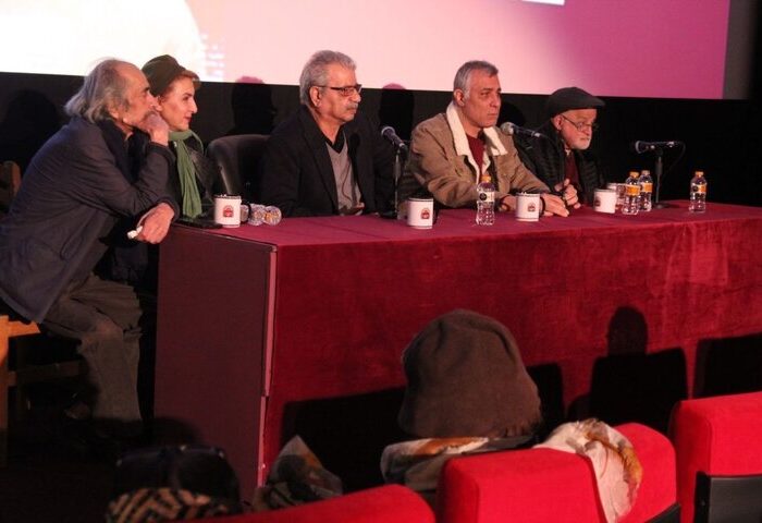 مهدی صباغزاده: نسل جوان سینما را دست کم گرفتهایم مهدی صباغزاده: نسل جوان سینما را دست کم گرفتهایم