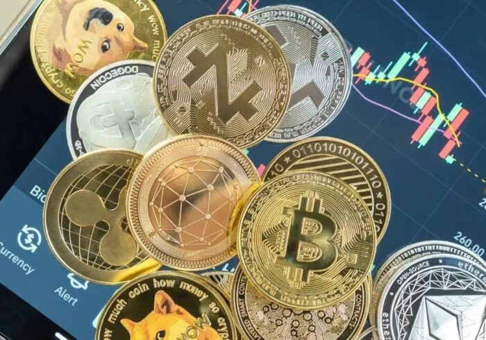 نبرد خریداران و فروشندگان کریپتو در آذر؛ آینده بیتکوین و آلتکوینها چه میشود؟ نبرد خریداران و فروشندگان کریپتو در آذر؛ آینده بیتکوین و آلتکوینها چه میشود؟