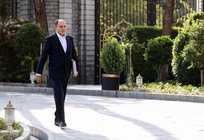 نوری قزلجه: قیمت مرغ اصلاح شده و علتی برای گرانی وجود ندارد نوری قزلجه: قیمت مرغ اصلاح شده و علتی برای گرانی وجود ندارد