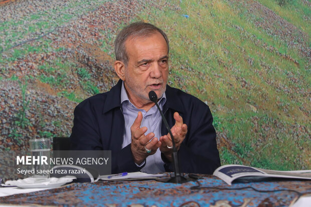 پزشکیان: چابکسازی ساختار اداری در گرو تعریف دقیق اهداف سازمان است پزشکیان: چابکسازی ساختار اداری در گرو تعریف دقیق اهداف سازمان است