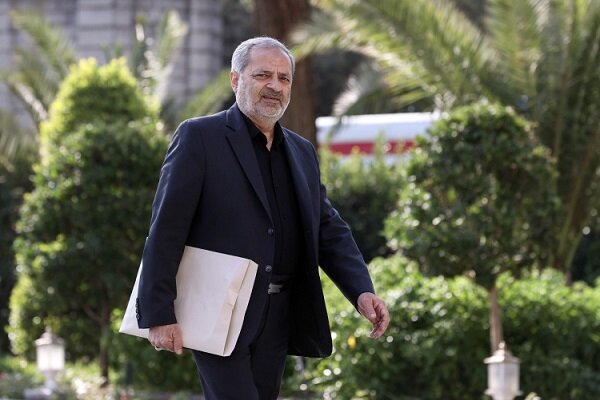 کاظمی: توزیع شیر در مدارس ابتدایی تهران انجام شده است