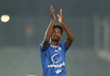 بازیکن جنجالی استقلال آماده بازگشت به میدان شد