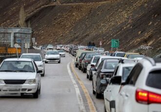 ترافیک سنگین در جاده چالوس| بارش برف و باران در ۱۰ استان