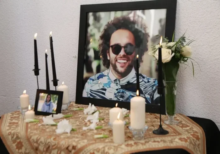 حضور بازیگران مشهور در مراسم یکی از جانباختگان دی ماه+ عکس حضور بازیگران مشهور در مراسم یکی از جانباختگان دی ماه+ عکس