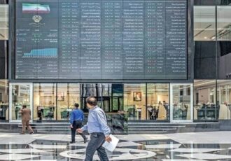 رشد بورس دوام نیاورد/ شاخص کل به کانال ۳.۶ میلیون واحد برگشت