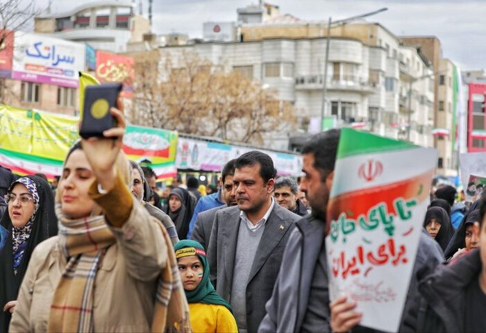 معاون علمی رئیس‌جمهور در راهپیمایی ۲۲ بهمن حضور یافت