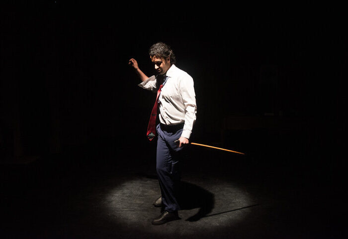 چالش همزمان بازی و کارگردانی/ مرثیهای کمدی برای آرامش از دست رفته! چالش همزمان بازی و کارگردانی/ مرثیهای کمدی برای آرامش از دست رفته!